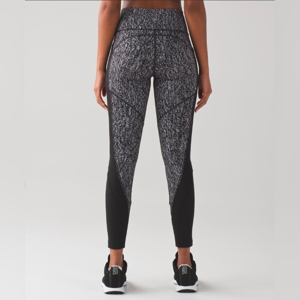 Lululemon Physic Tight 28", Size 8 - Picture 2 of 7